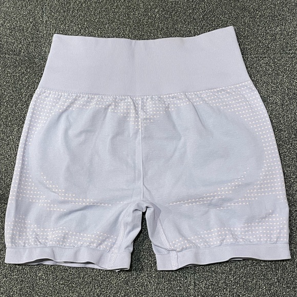 Gymshark sat VITAL SEAMLESS 2.0 CROP TOP and shorts set. - Picture 5 of 6